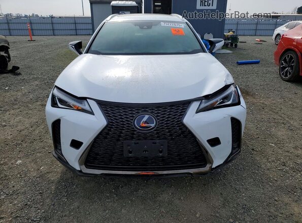 JTHU9JBH6K2011395 2019 LEXUS UX White Front view