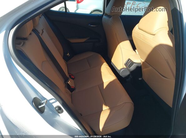 JTHUCJDH9S2008909 2025 LEXUS UX 300H White VIN კოდის სტიკერის ხედი