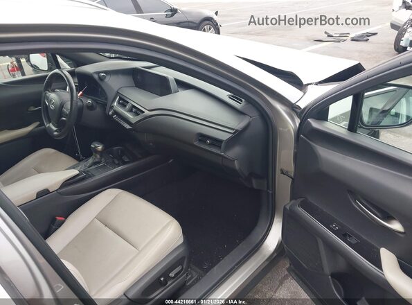 JTHX3JBH9L2020902 2020 LEXUS UX 200 Gray Front interior view