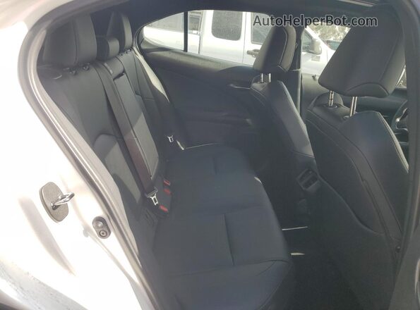 JTHX3JBH9L2022505 2020 LEXUS UX White Vista de los asientos traseros