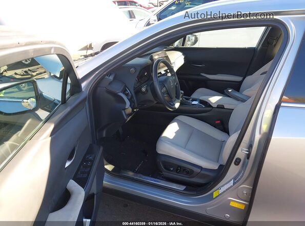 JTHX6JBH0R2182434 2024 LEXUS UX 250H Silver Front interior view