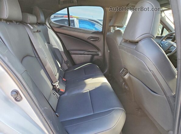 JTHX6JBH9P2132340 2023 LEXUS UX White უკანა სავარძლების ხედი