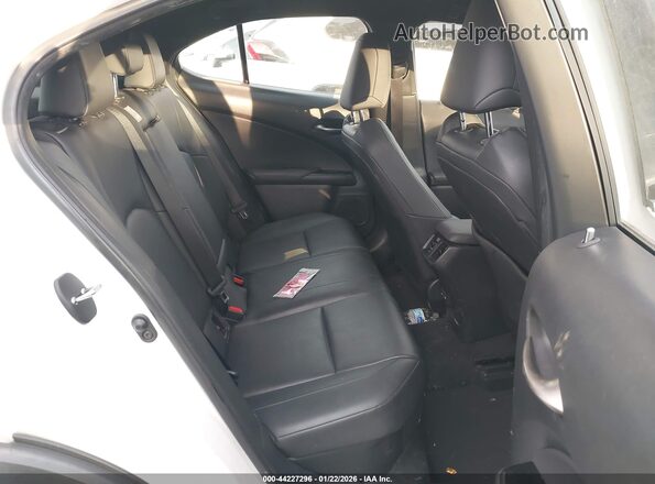 JTHX9JBHXM2042181 2021 LEXUS UX 250H White VIN կոդի պիտակի տեսք
