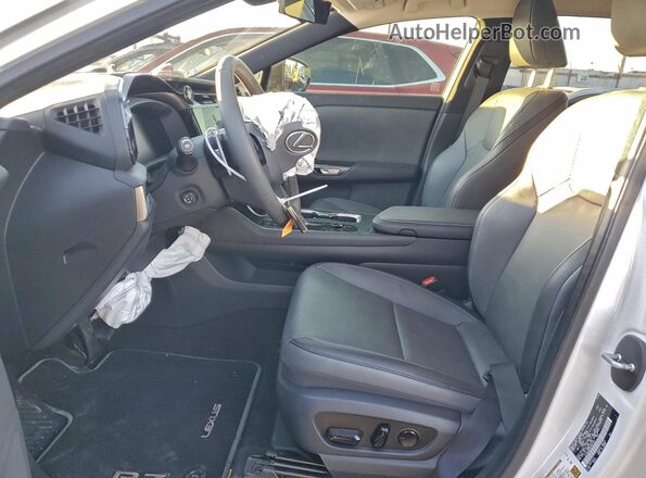 JTJAAAAB8RA024140 2024 LEXUS RZ White Widok deski rozdzielczej