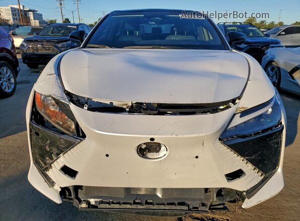 JTJAAAAB8RA024140 2024 LEXUS RZ White Widok z tyłu