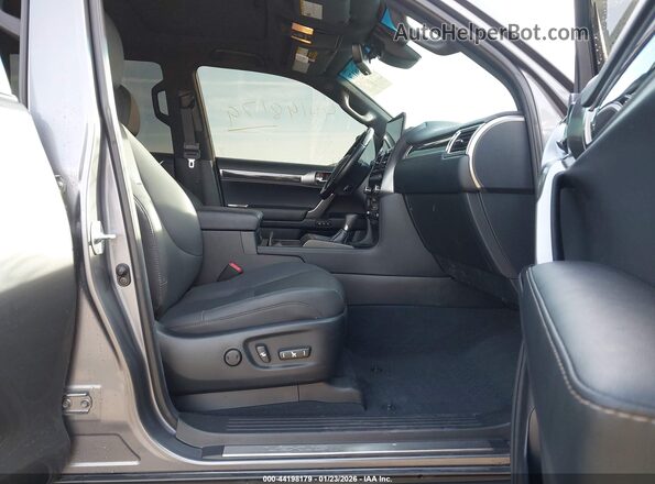 JTJAM7BX1N5332449 2022 LEXUS GX 460 Gray Вид салону спереду