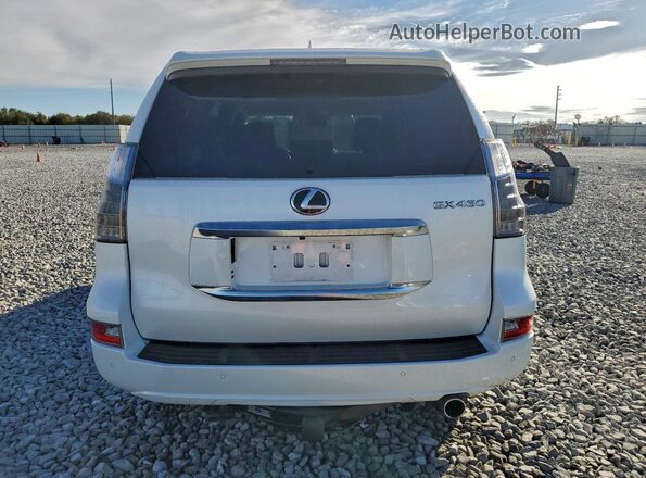 JTJAM7BX6M5269069 2021 LEXUS GX White Widok z tyłu