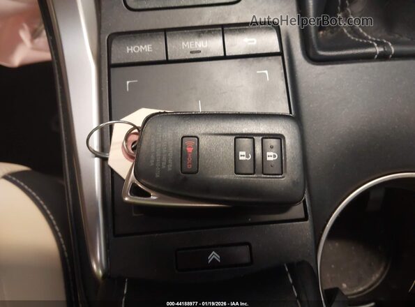 JTJBJRBZ8K2114029 2019 LEXUS NX 300H Silver Vista del salpicadero