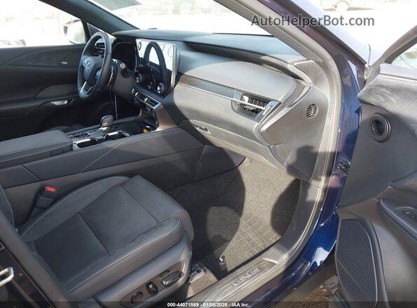 JTJCJMGA6S2026395 2025 LEXUS RX 450H+ Blue Вид салону спереду