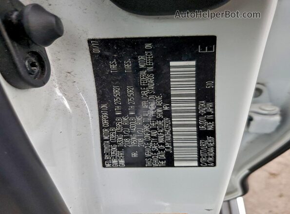JTJHY7AX0H4239209 2017 LEXUS LX White Widok komory silnika