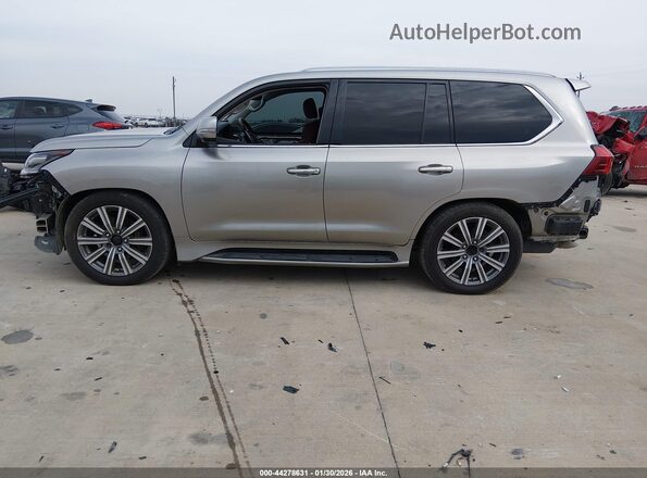 JTJHY7AX8G4199718 2016 LEXUS LX 570 Gray 360 interior view
