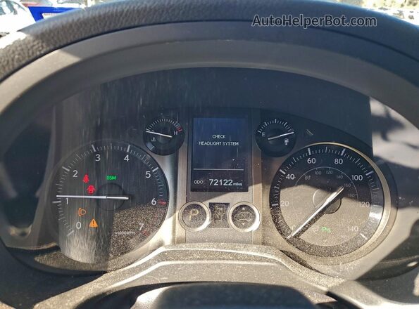 JTJJM7FX2J5208209 2018 LEXUS GX White 