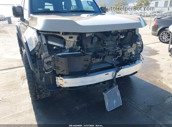 JTJTBCDX8R5006061 2024 LEXUS GX 550 Cream Vista frontal