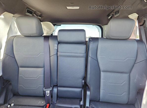 JTJVBCDX3S5056400 2025 LEXUS GX Gray 