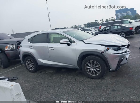 JTJYARBZ0K2134804 2019 LEXUS NX 300 Silver Widok wnętrza z tyłu