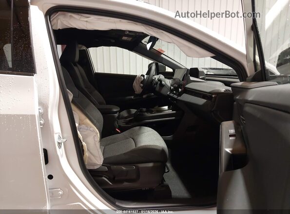 JTMBDAFB8TJ011287 2026 TOYOTA BZ White წინა სალონის ხედი