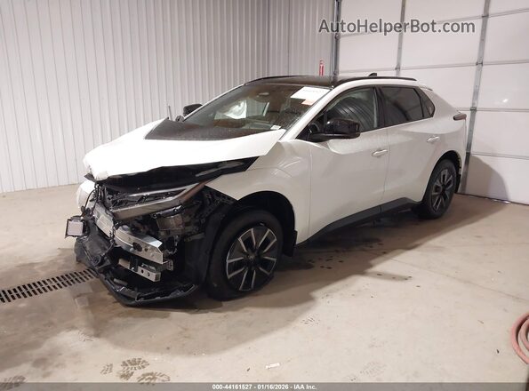 JTMBDAFB8TJ011287 2026 TOYOTA BZ White წინა მარცხენა ხედი სამი მეოთხედიდან