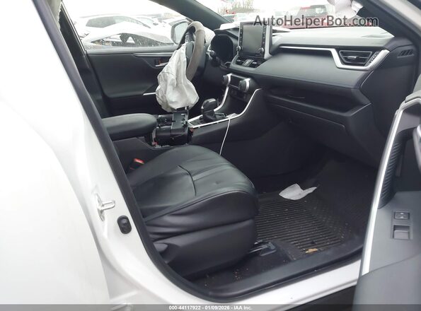 JTME6RFV9ND527272 2022 TOYOTA RAV4 HYBRID White Front interior view