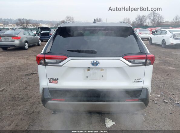 JTME6RFV9PJ035958 2023 TOYOTA RAV4 HYBRID White 