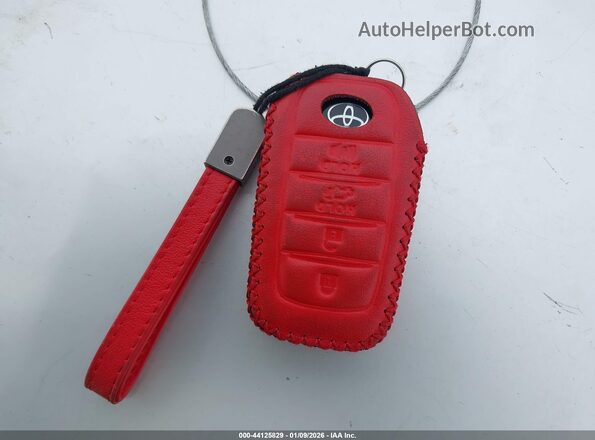 JTMEB3FV1PD164929 2023 TOYOTA RAV4 PRIME Красный Вид панели приборов