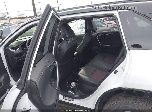 JTMEB3FV2RD185002 2024 TOYOTA RAV4 PRIME White Вид наклейки з VIN-кодом