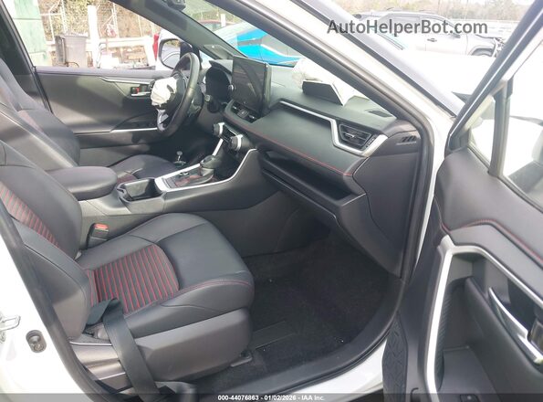 JTMEB3FV6PD150394 2023 TOYOTA RAV4 PRIME White Widok wnętrza z przodu