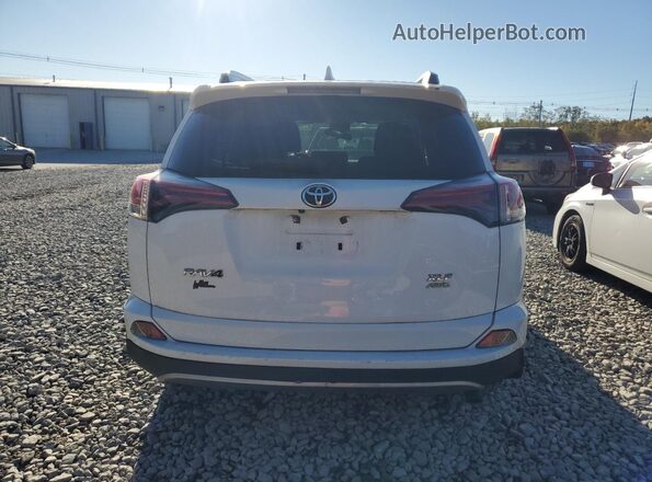 JTMRFREV9HD199147 2017 TOYOTA LE White Vista trasera