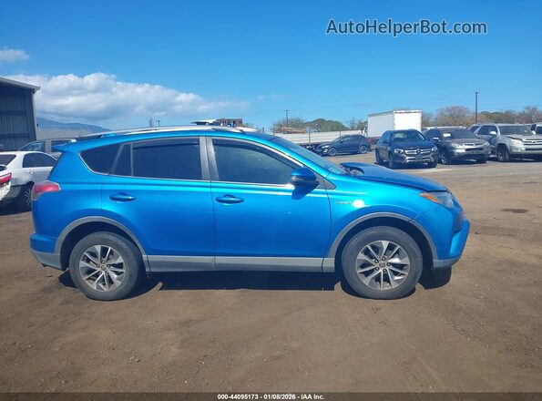JTMRJREV7HD096596 2017 TOYOTA LE Blue Vista interior trasera