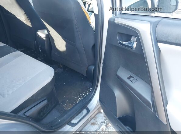 JTMRJREV7JD208769 2018 TOYOTA LE Silver VIN կոդի պիտակի տեսք