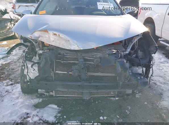 JTMRJREV7JD208769 2018 TOYOTA LE Silver Դիմացի տեսք