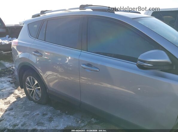 JTMRJREV7JD208769 2018 TOYOTA LE Silver Սալոնի 360 աստիճան տեսք