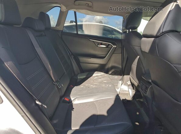 JTMY1RFV7LD519325 2020 TOYOTA LIMITED Silver Rear interior view