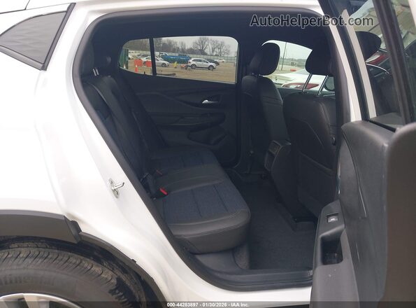 KL47LAEP9SB228016 2025 BUICK OTHER White Vista de la etiqueta del VIN