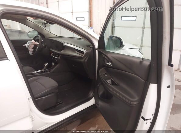 KL4AMBS20RB006170 2024 BUICK ENCORE Silver Вид салону спереду