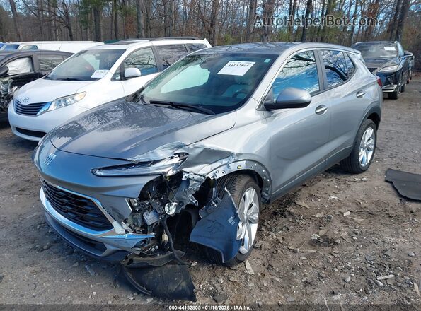 KL4AMBS24RB004681 2024 BUICK ENCORE Silver Առջևի ձախ երեք քառորդ տեսարան