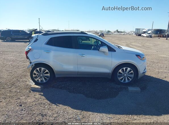 KL4CJASB8KB905327 2019 BUICK ENCORE White Widok wnętrza z tyłu