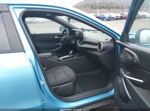 KL77LGEP1SC116701 2025 CHEVROLET TRAX Blue Vista interior delantera
