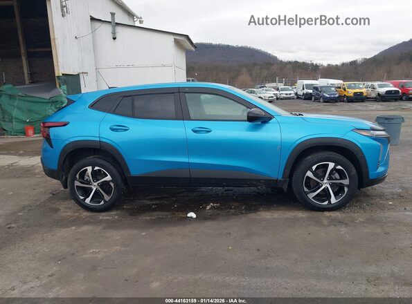 KL77LGEP1SC116701 2025 CHEVROLET TRAX Blue Vista interior trasera