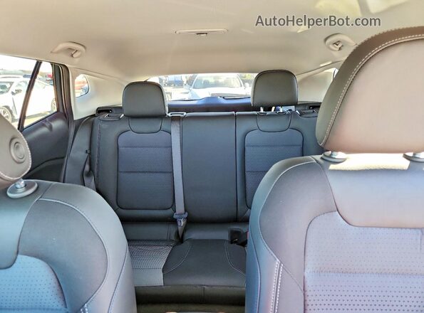 KL77LHEP7TC007733 2026 CHEVROLET TRAX Зеленый Вид задних сидений
