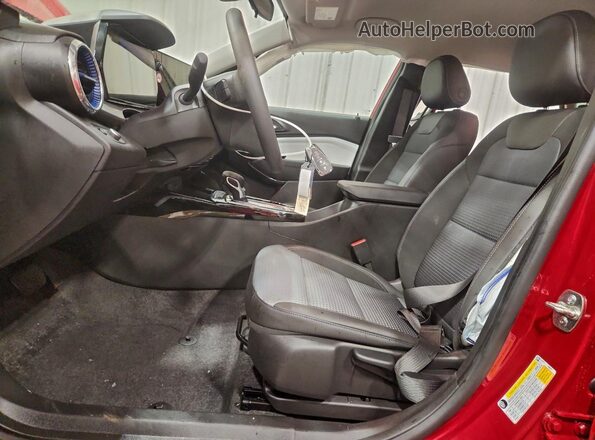 KL77LHEPXTC027801 2026 CHEVROLET TRAX Red წინა სალონის ხედი