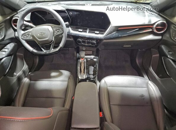 KL77LJEP2SC114498 2025 CHEVROLET TRAX Black Vista del salpicadero