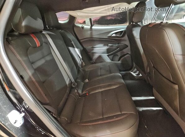 KL77LJEP8SC268066 2025 CHEVROLET TRAX Black Հետևի նստատեղերի տեսք