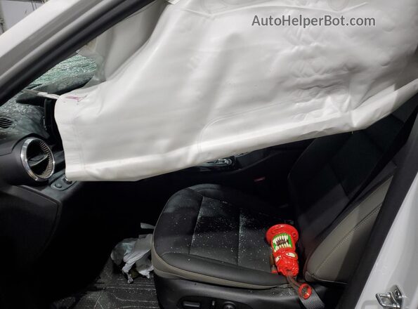 KL77LKEP2TC006325 2026 CHEVROLET TRAX White Widok wnętrza z przodu