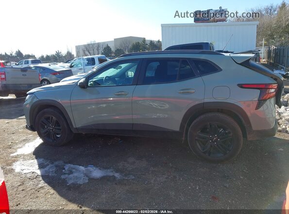 KL77LKEPXSC256930 2025 CHEVROLET TRAX Зеленый Панорамный вид салона 360°