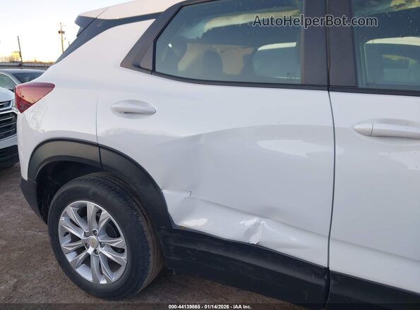 KL79MMS20NB125753 2022 CHEVROLET TRAILBLAZER White Widok z przodu