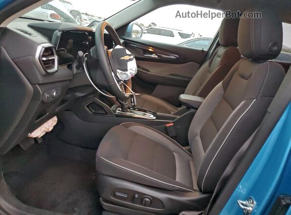 KL79MPSL8TB023009 2026 CHEVROLET TRAILBLAZER Turquoise წინა სალონის ხედი