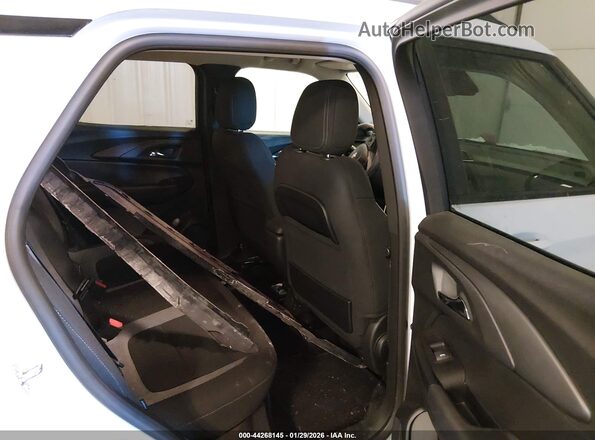 KL79MRSL3PB212426 2023 CHEVROLET TRAILBLAZER White VIN კოდის სტიკერის ხედი