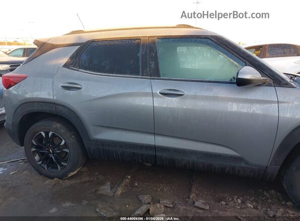 KL79MRSLXPB021893 2023 CHEVROLET TRAILBLAZER Gray Вид задньої частини салону