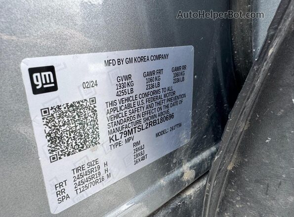 KL79MTSL2RB180696 2024 CHEVROLET TRAILBLAZER Gray Rear interior view