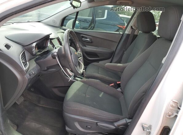 KL7CJKSB2HB101381 2017 CHEVROLET TRAX White Вид салону спереду